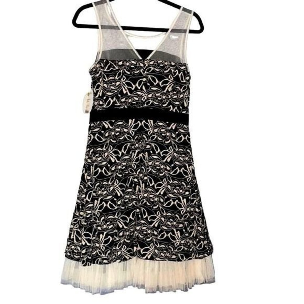 Ryu Black Cream Floral Lace Tulle Hem Mesh V-Neck Cocktail Dress RDA3345-F13 M